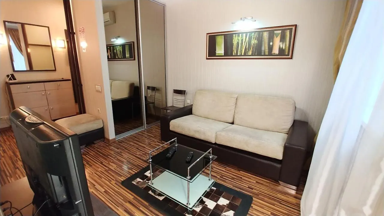 One Bedroom. Lux. 17 Baseina Str. Near Gulliver Kiev 0*,  Ukraina