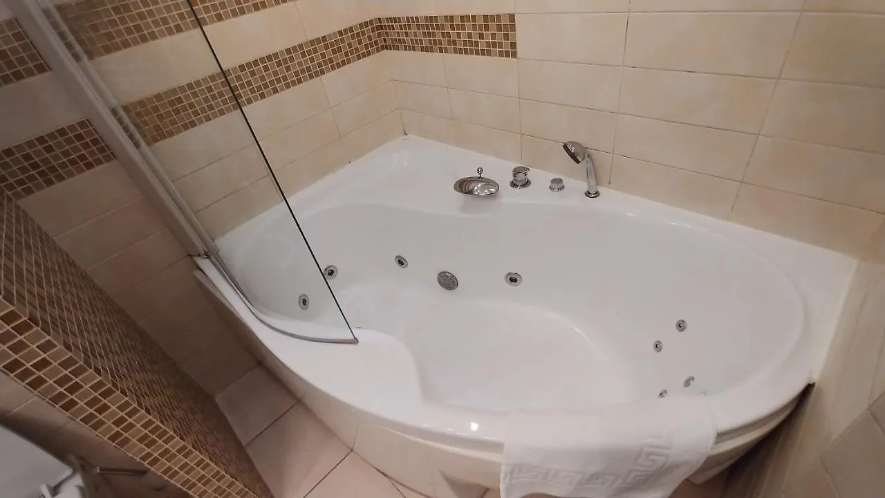 One Bedroom. Lux. 17 Baseina Str. Near Gulliver Kiev Lägenhet