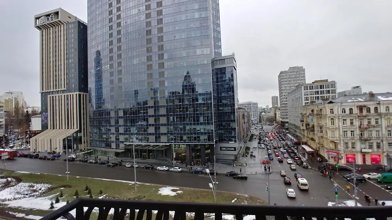 One Bedroom. Lux. 17 Baseina Str. Near Gulliver Kiev Apartamento