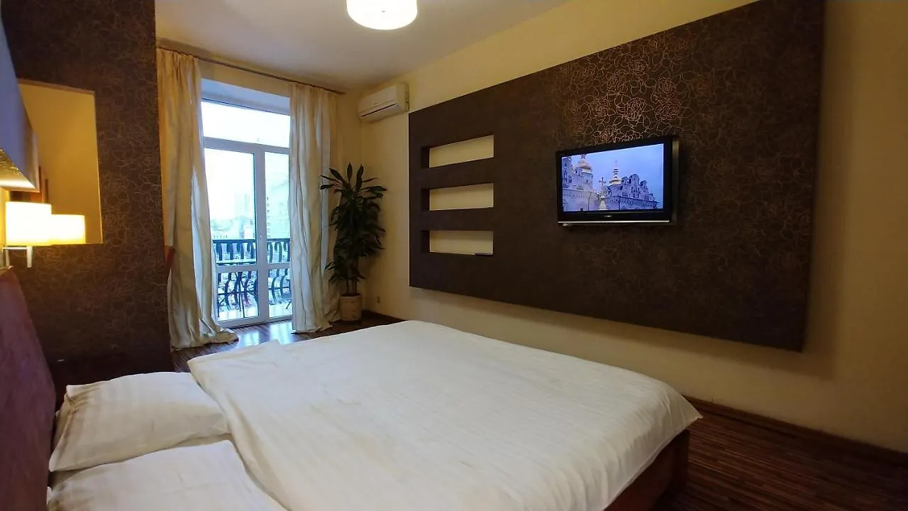 One Bedroom. Lux. 17 Baseina Str. Near Gulliver Kiev 0*,